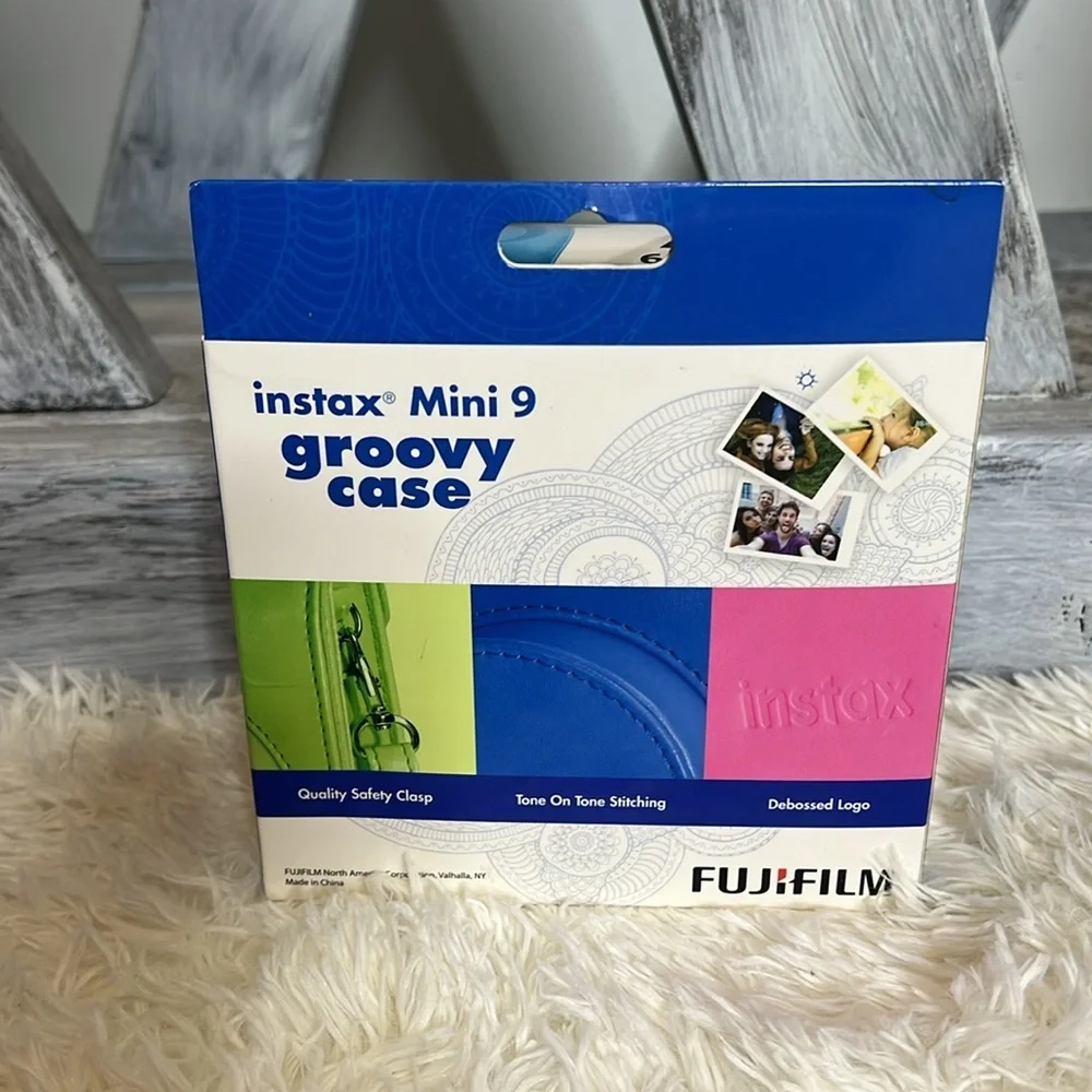 Fujifilm Groovy Camera Case for Instax Mini 9, Smokey White